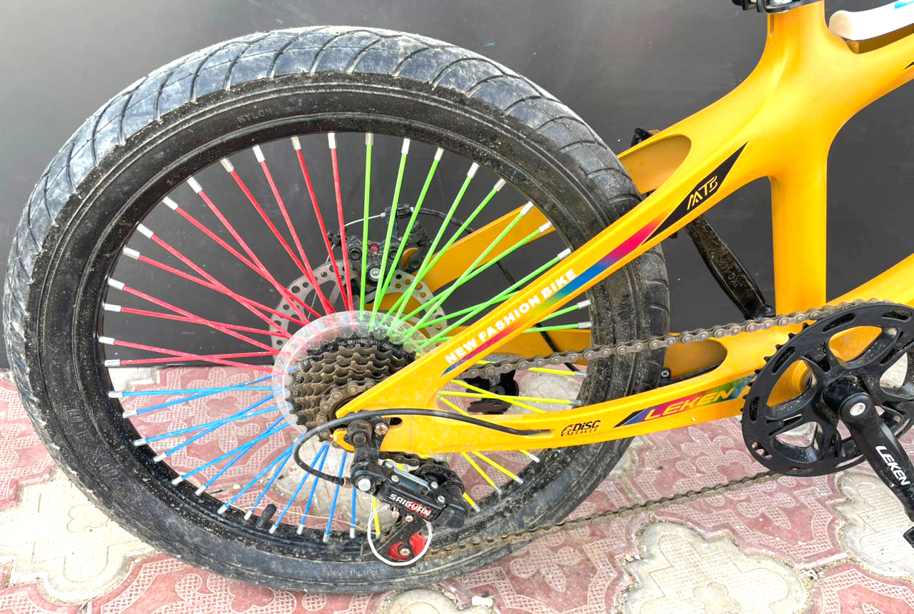 دراجة LEKEN مقاس 20 كربون (سرعات)